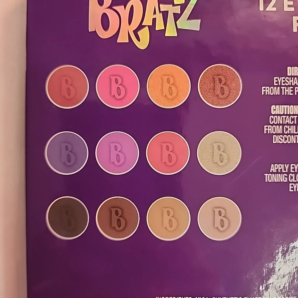 Set of 2 Bratz Eyeshadow Palette Shimmer Matte 24 Color with Mirror Taste Beauty